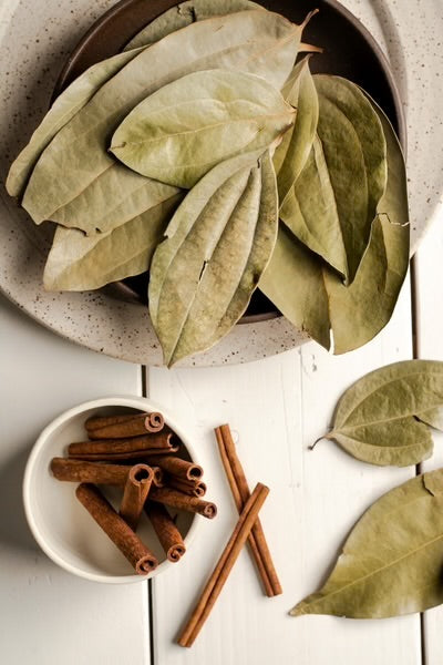 Dried Cinnamon Leaves